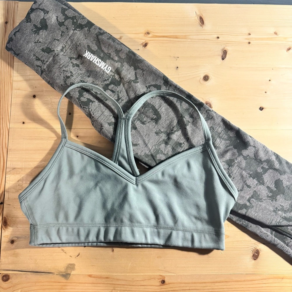GYMSHARK & GAP BRA